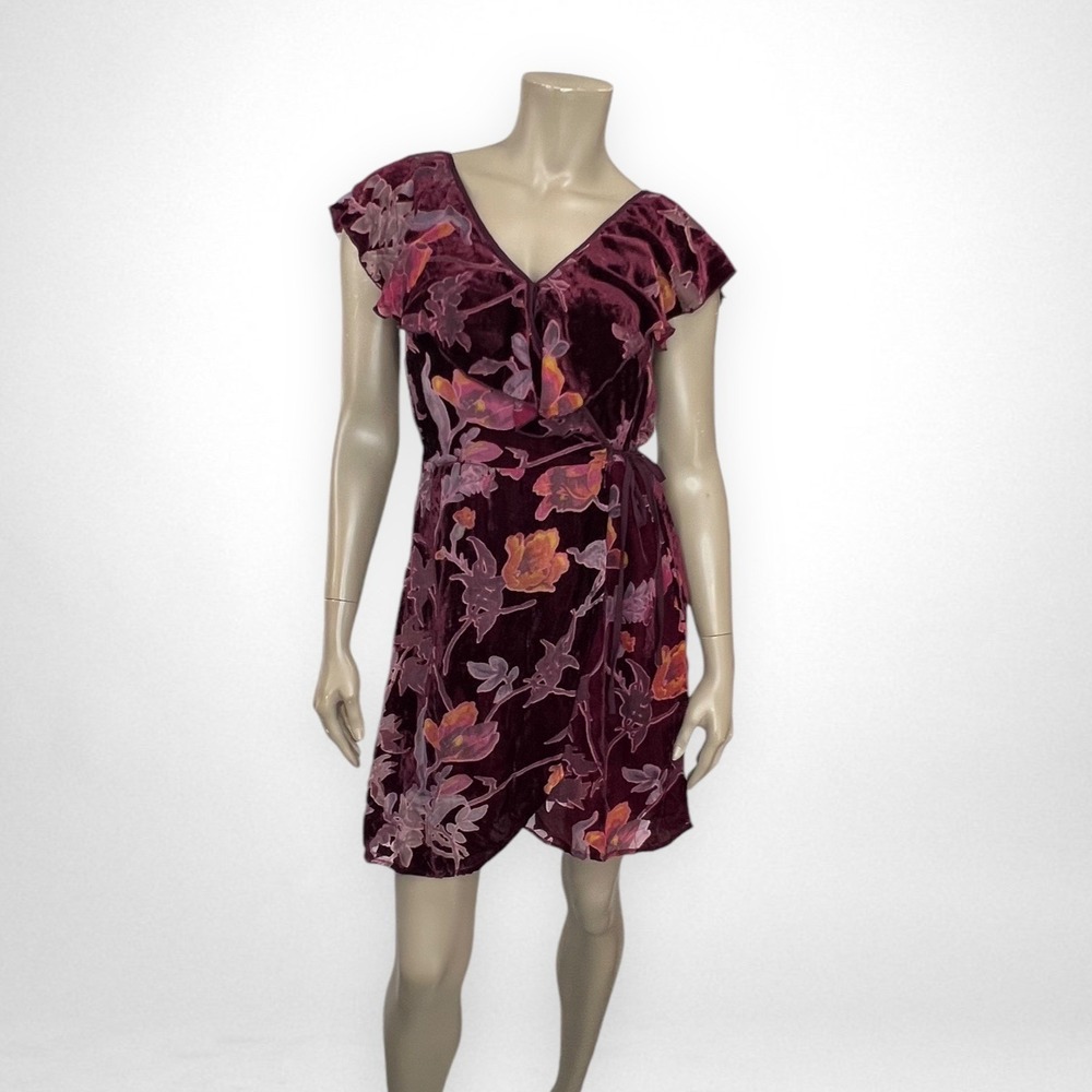 BAND OF GYPSIES Floral Velvet Faux Wrap Dress With Ruffle Sleeves M